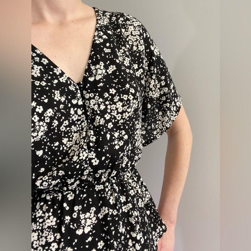 Beautiful Sienna Sky top.  EUC